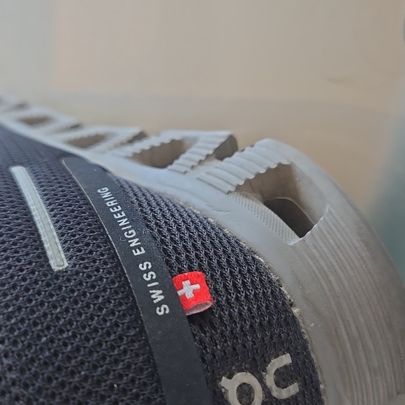 On Running Women's Black and Gray Shoes - Picture 6 of 12